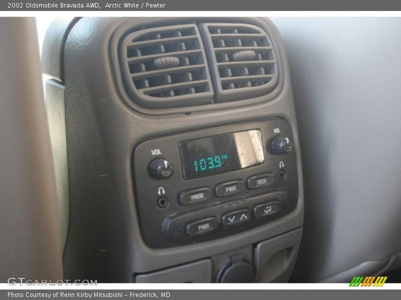 Arctic White / Pewter 2002 Oldsmobile Bravada AWD