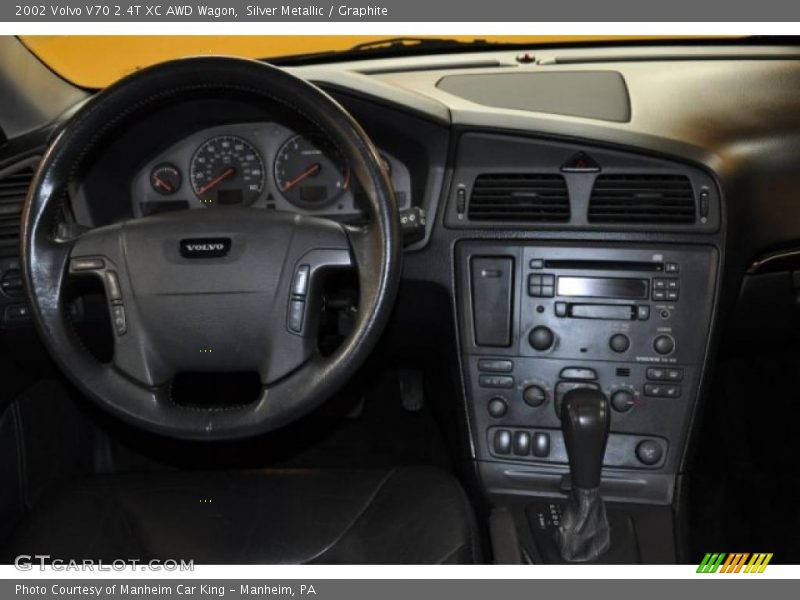 Silver Metallic / Graphite 2002 Volvo V70 2.4T XC AWD Wagon