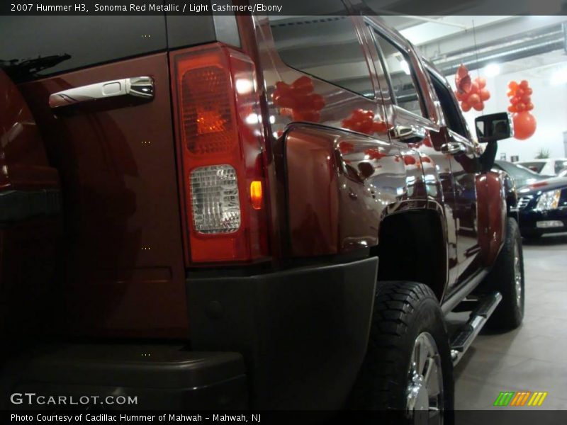 Sonoma Red Metallic / Light Cashmere/Ebony 2007 Hummer H3