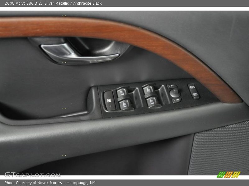 Silver Metallic / Anthracite Black 2008 Volvo S80 3.2