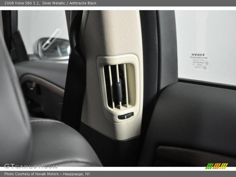 Silver Metallic / Anthracite Black 2008 Volvo S80 3.2