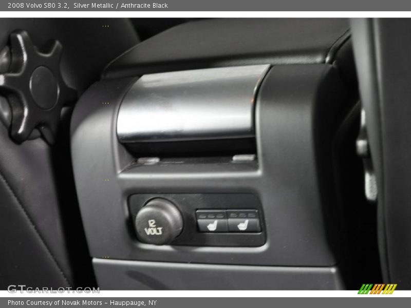 Silver Metallic / Anthracite Black 2008 Volvo S80 3.2