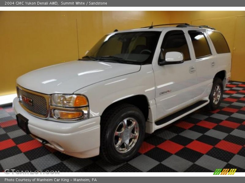 Summit White / Sandstone 2004 GMC Yukon Denali AWD