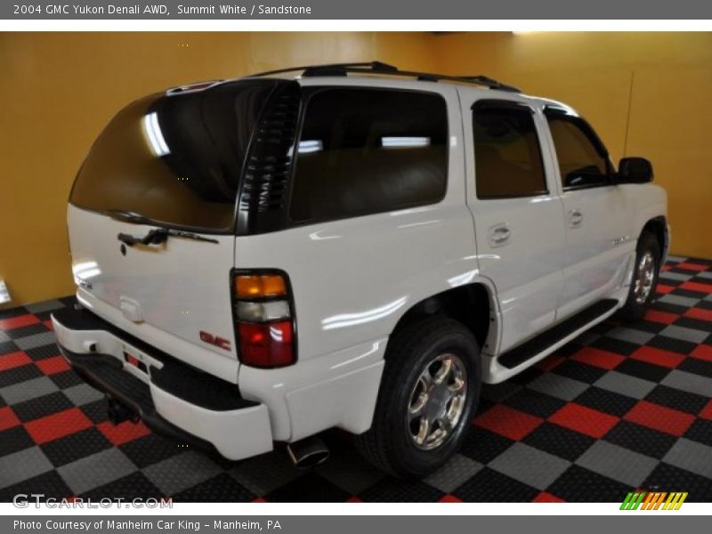 Summit White / Sandstone 2004 GMC Yukon Denali AWD