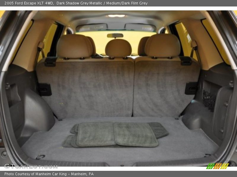 Dark Shadow Grey Metallic / Medium/Dark Flint Grey 2005 Ford Escape XLT 4WD