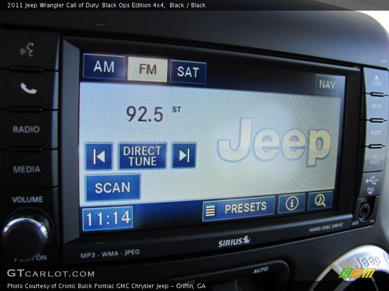 Controls of 2011 Wrangler Call of Duty: Black Ops Edition 4x4
