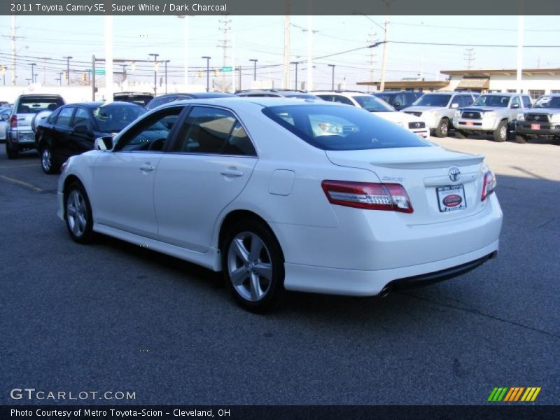 Super White / Dark Charcoal 2011 Toyota Camry SE
