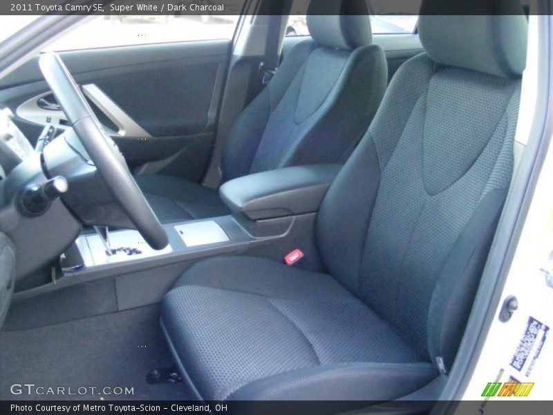 Super White / Dark Charcoal 2011 Toyota Camry SE
