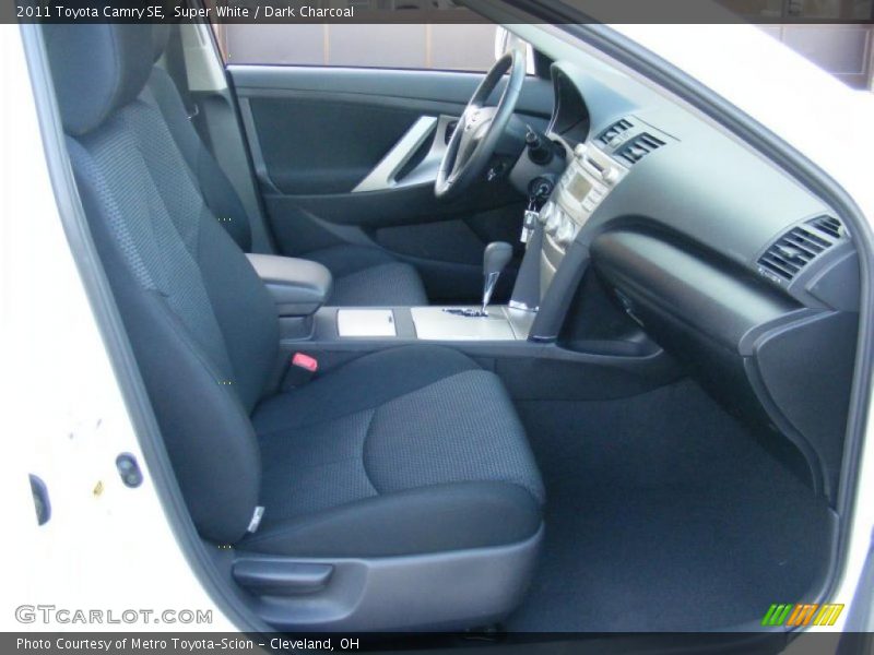 Super White / Dark Charcoal 2011 Toyota Camry SE
