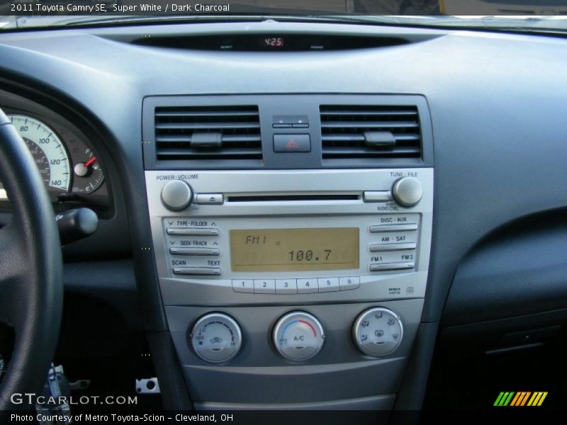 Super White / Dark Charcoal 2011 Toyota Camry SE