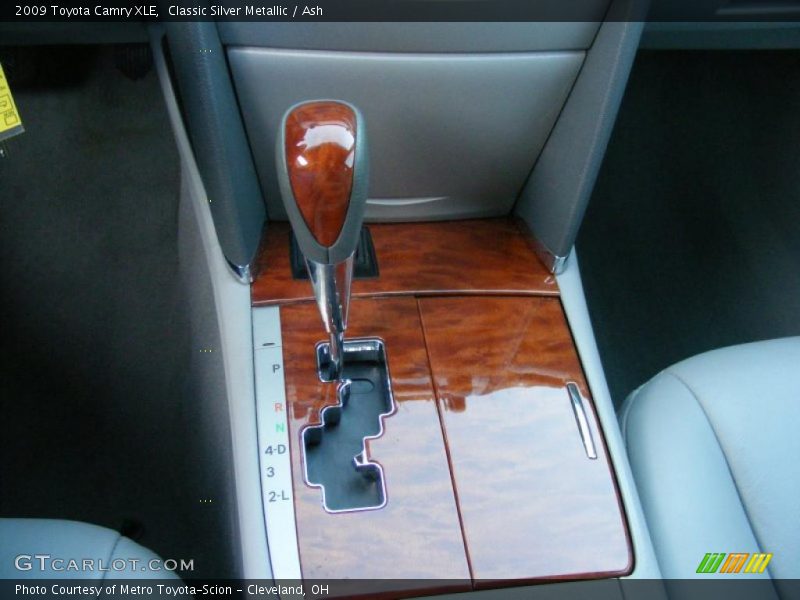 Classic Silver Metallic / Ash 2009 Toyota Camry XLE
