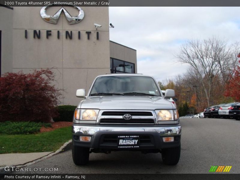 Millennium Silver Metallic / Gray 2000 Toyota 4Runner SR5