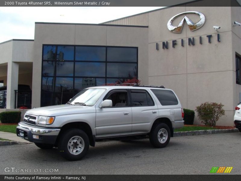 Millennium Silver Metallic / Gray 2000 Toyota 4Runner SR5