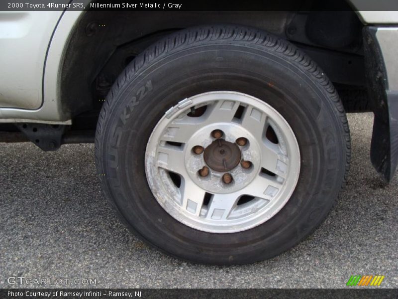 Millennium Silver Metallic / Gray 2000 Toyota 4Runner SR5