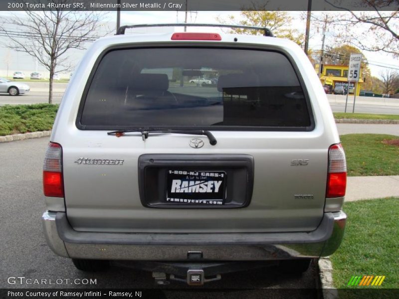 Millennium Silver Metallic / Gray 2000 Toyota 4Runner SR5
