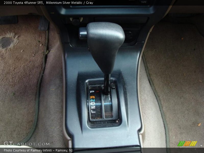 Millennium Silver Metallic / Gray 2000 Toyota 4Runner SR5