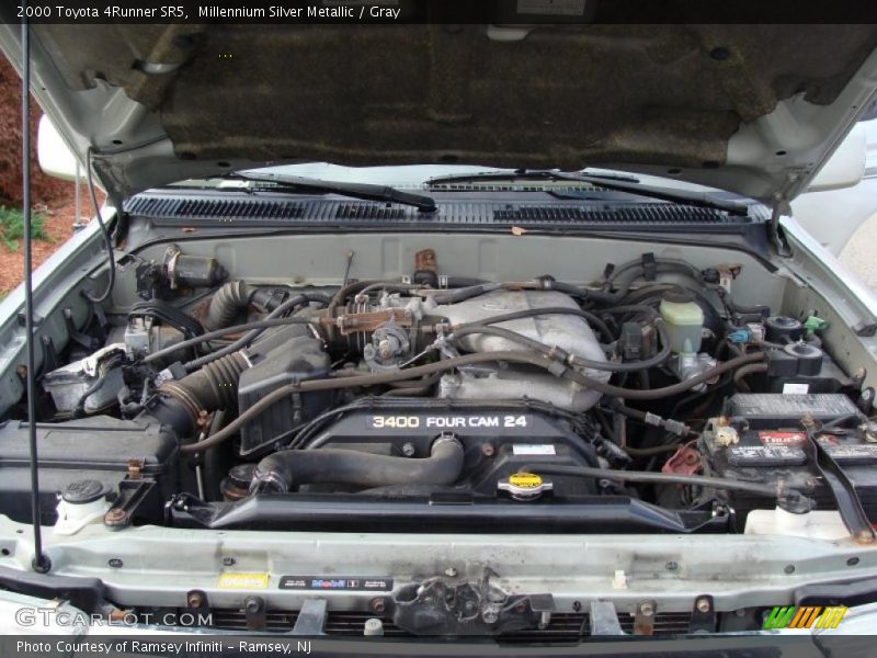 Millennium Silver Metallic / Gray 2000 Toyota 4Runner SR5