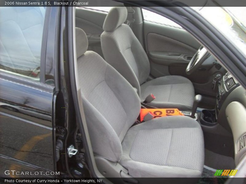 Blackout / Charcoal 2006 Nissan Sentra 1.8 S