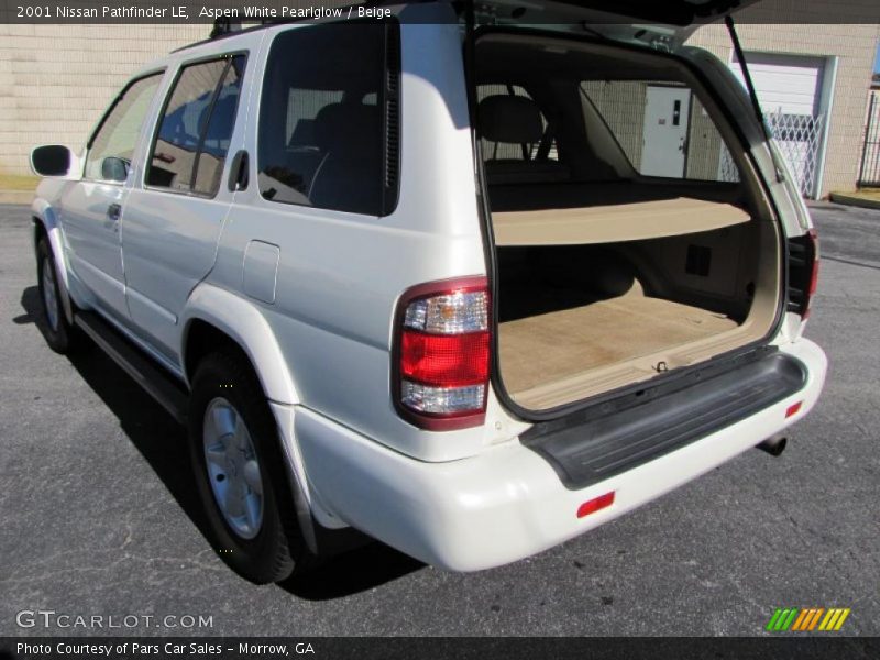 Aspen White Pearlglow / Beige 2001 Nissan Pathfinder LE