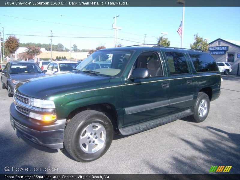 Front 3/4 View of 2004 Suburban 1500 LT