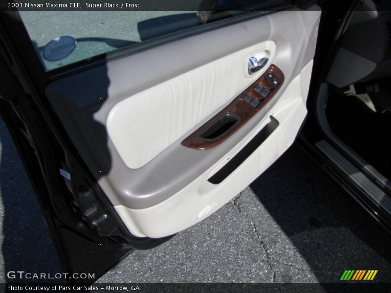 Super Black / Frost 2001 Nissan Maxima GLE