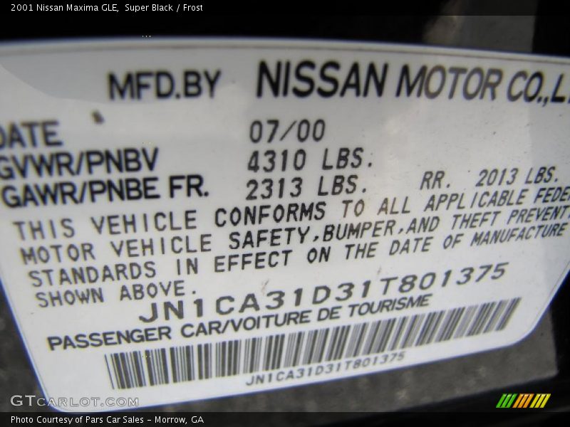 Super Black / Frost 2001 Nissan Maxima GLE