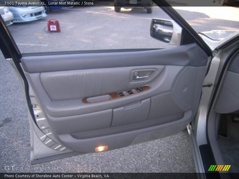 Lunar Mist Metallic / Stone 2001 Toyota Avalon XL