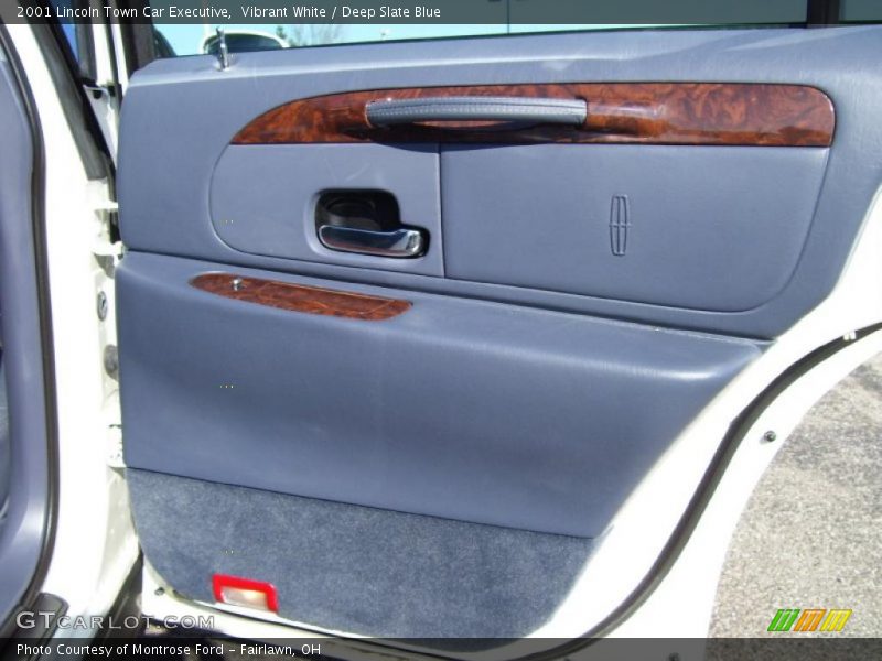 Door Panel of 2001 Town Car Executive