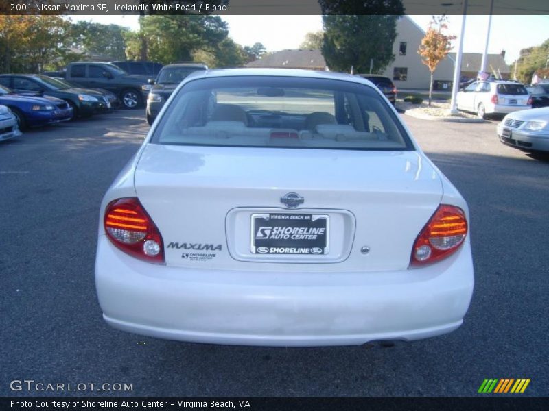 Icelandic White Pearl / Blond 2001 Nissan Maxima SE