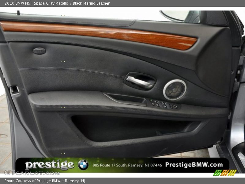 Space Gray Metallic / Black Merino Leather 2010 BMW M5