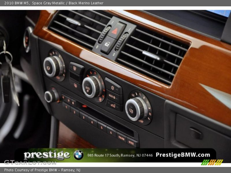 Space Gray Metallic / Black Merino Leather 2010 BMW M5