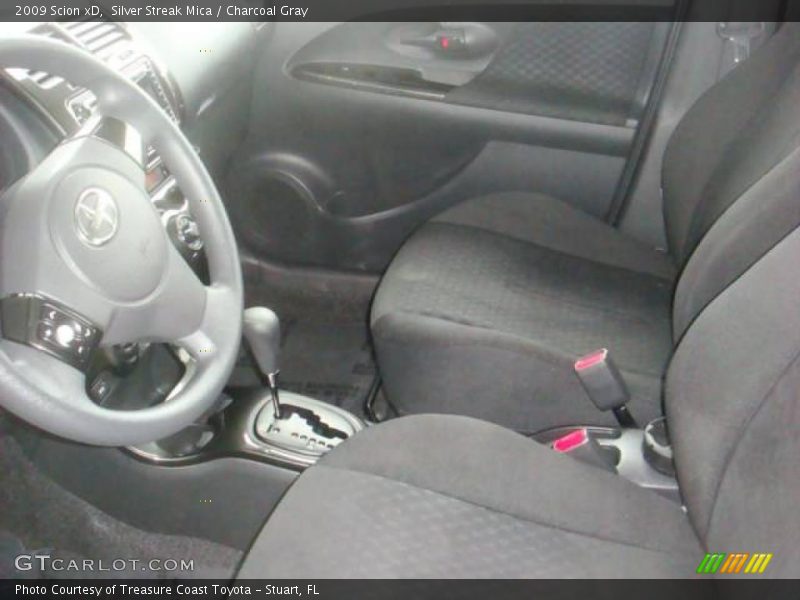 Silver Streak Mica / Charcoal Gray 2009 Scion xD