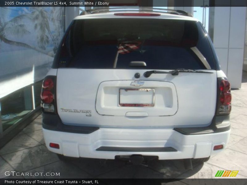 Summit White / Ebony 2005 Chevrolet TrailBlazer LS 4x4