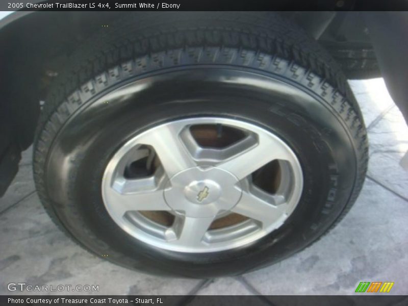 Summit White / Ebony 2005 Chevrolet TrailBlazer LS 4x4