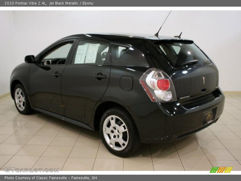 Jet Black Metallic / Ebony 2010 Pontiac Vibe 2.4L
