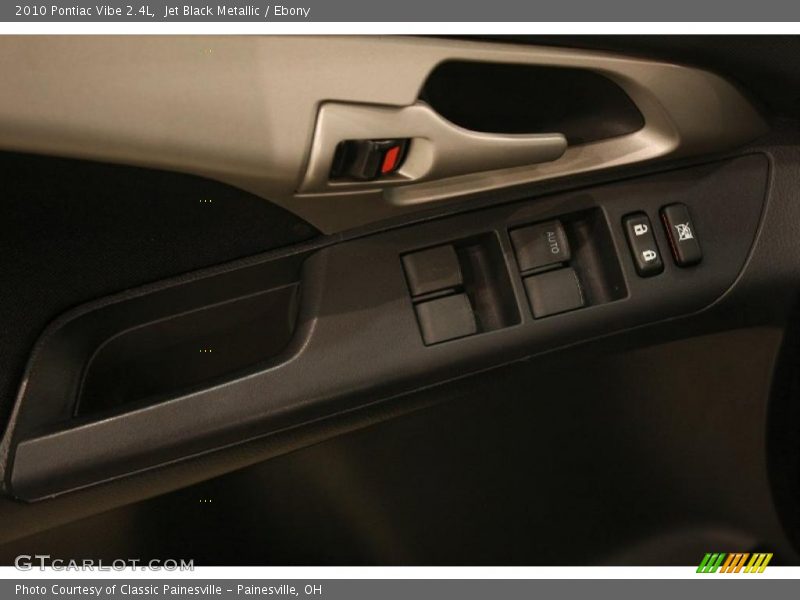 Jet Black Metallic / Ebony 2010 Pontiac Vibe 2.4L