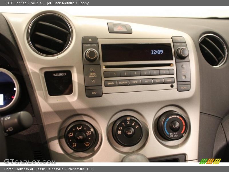 Jet Black Metallic / Ebony 2010 Pontiac Vibe 2.4L