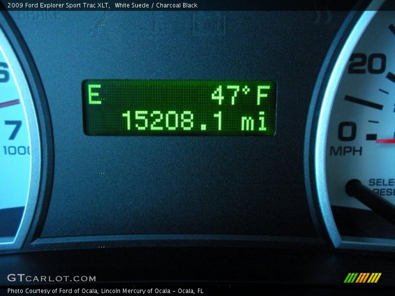 White Suede / Charcoal Black 2009 Ford Explorer Sport Trac XLT