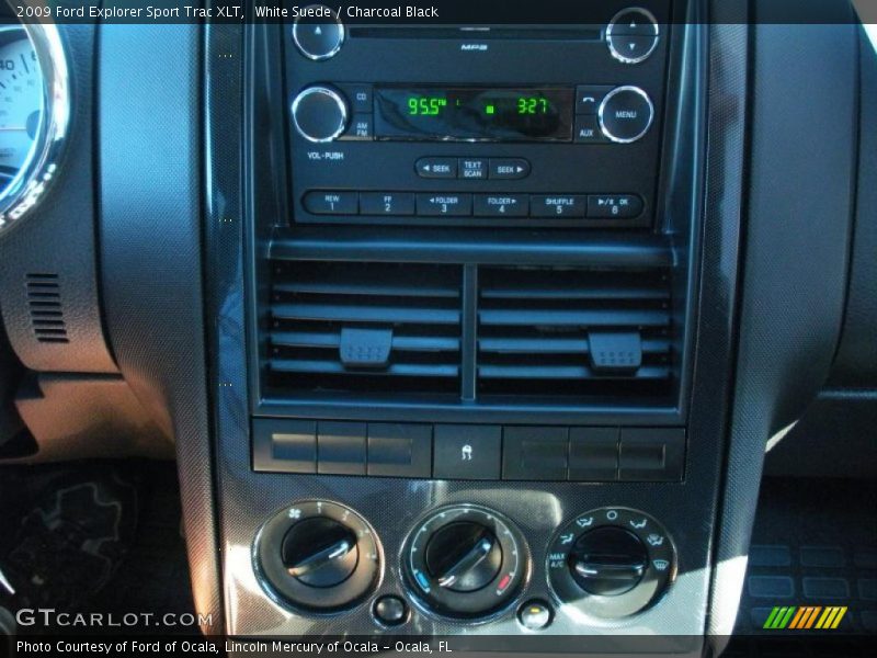White Suede / Charcoal Black 2009 Ford Explorer Sport Trac XLT