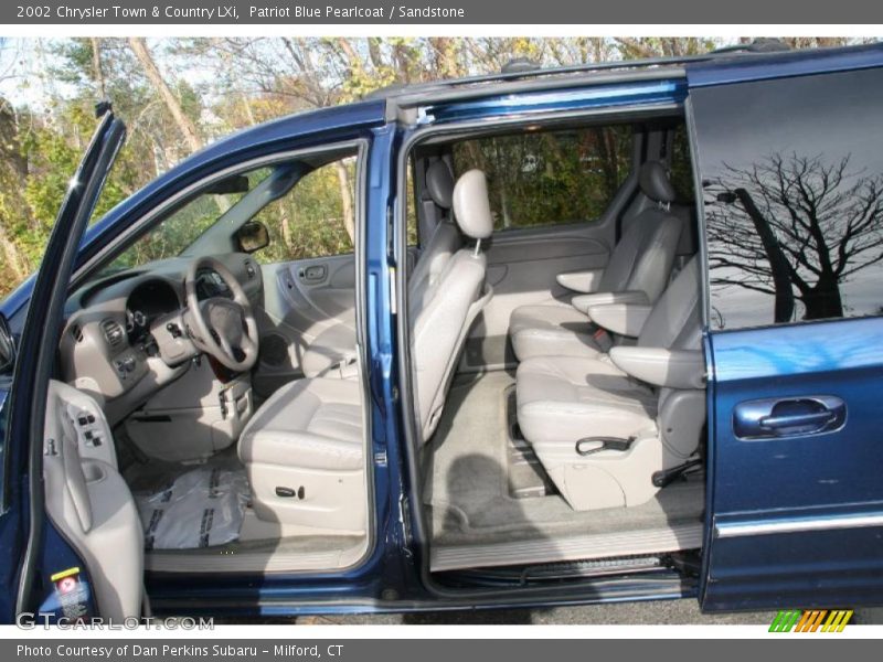  2002 Town & Country LXi Sandstone Interior