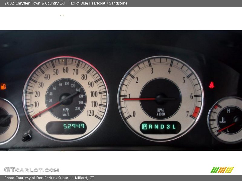 Patriot Blue Pearlcoat / Sandstone 2002 Chrysler Town & Country LXi