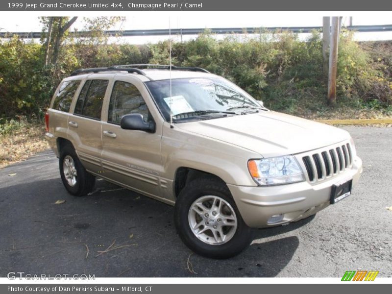 Front 3/4 View of 1999 Grand Cherokee Limited 4x4