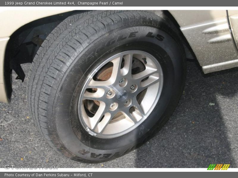  1999 Grand Cherokee Limited 4x4 Wheel