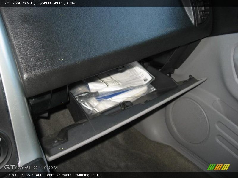 Cypress Green / Gray 2006 Saturn VUE