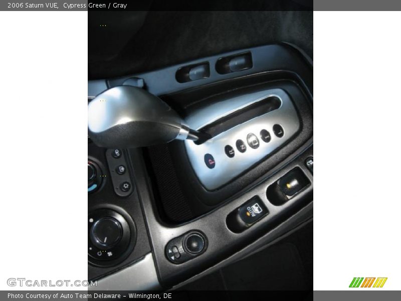 Cypress Green / Gray 2006 Saturn VUE