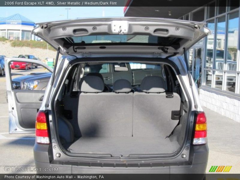  2006 Escape XLT 4WD Trunk