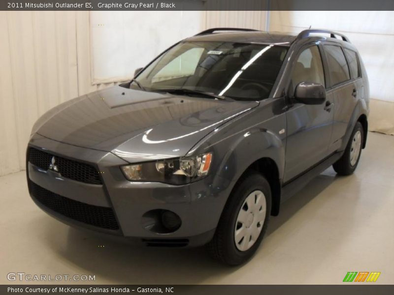 Graphite Gray Pearl / Black 2011 Mitsubishi Outlander ES