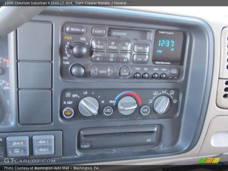 Controls of 1998 Suburban K1500 LT 4x4
