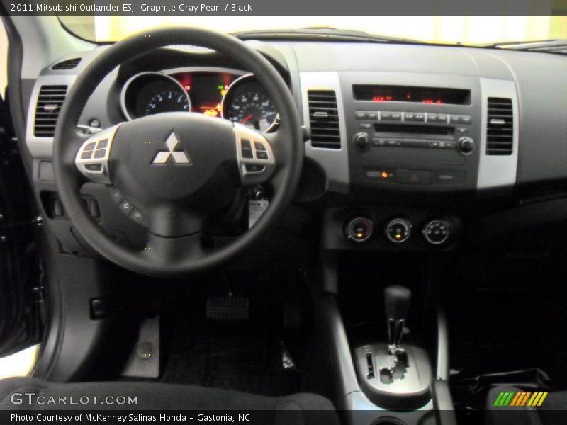 Graphite Gray Pearl / Black 2011 Mitsubishi Outlander ES