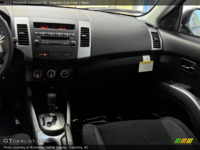 Graphite Gray Pearl / Black 2011 Mitsubishi Outlander ES